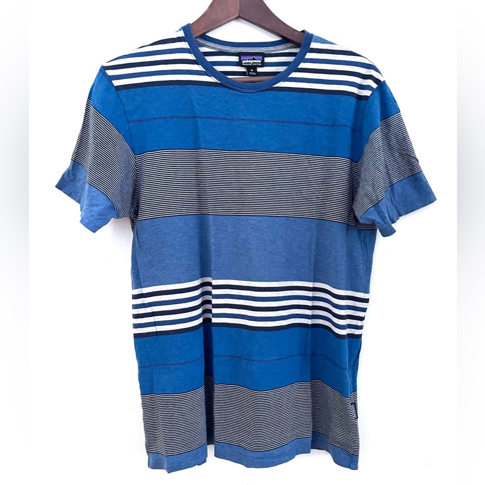 Patagonia T-Shirt Organic Cotton Blue Striped Short Sleeve Men's Size Medium